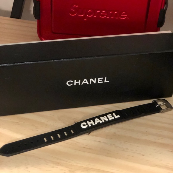 VINTAGE CHANEL bracelet 99P Limited with Box!! - Picture 8 of 9